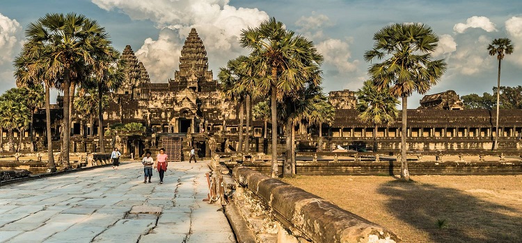Cambodian Immersion From Angkor to Battambang